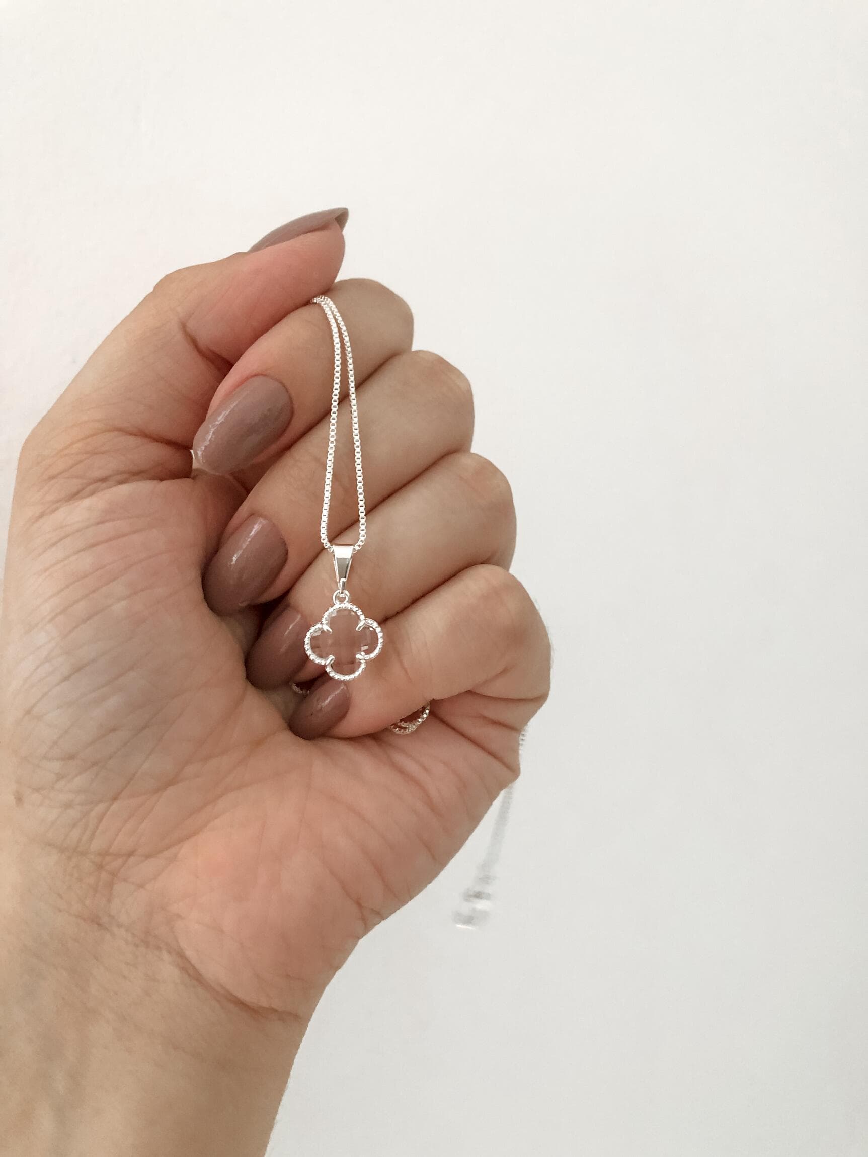 Colar trevo cristal