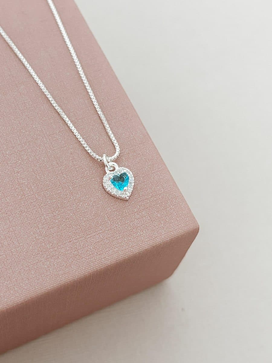 Colar coração delicado azul