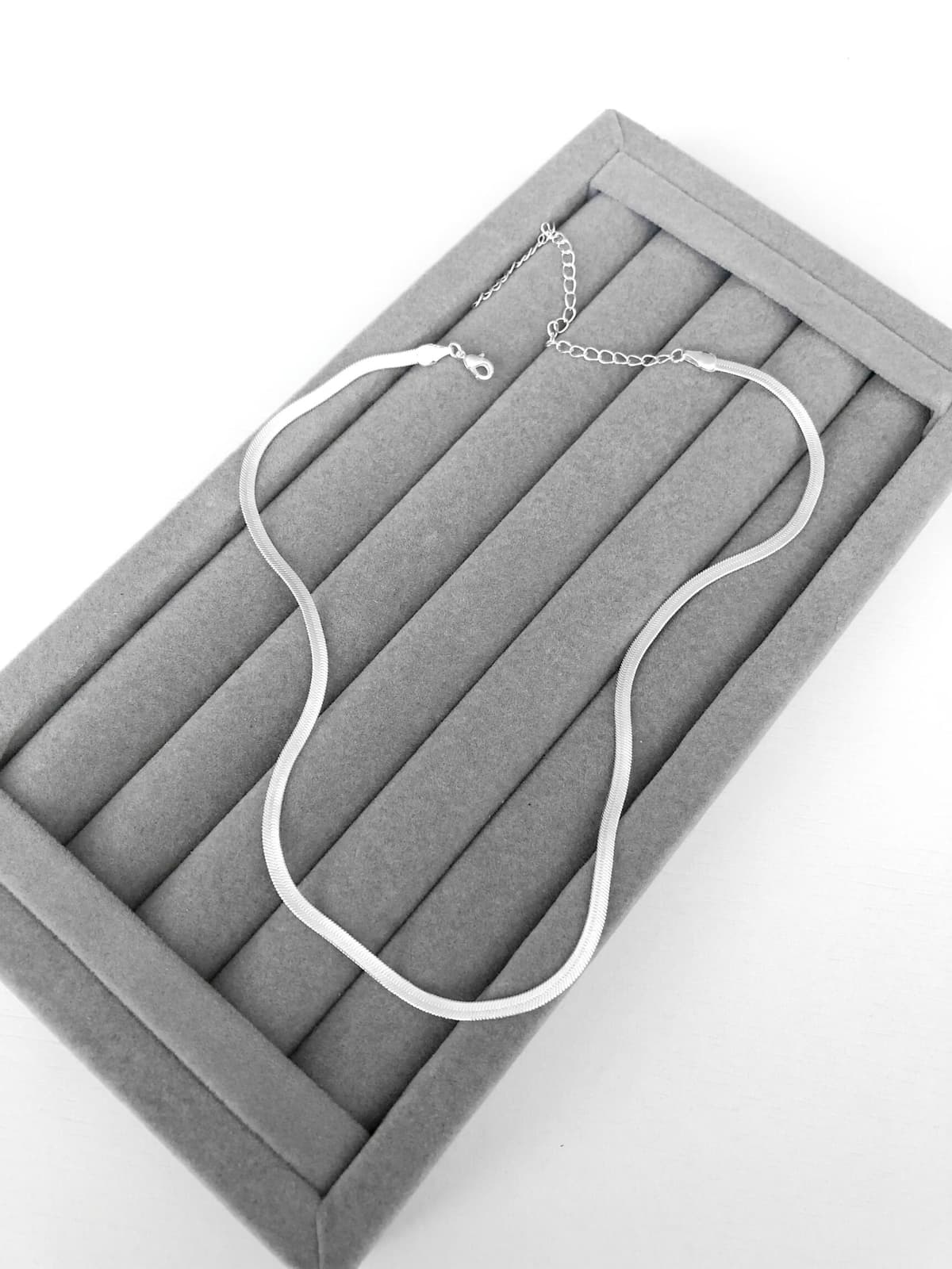 Colar choker fita laminada 3mm