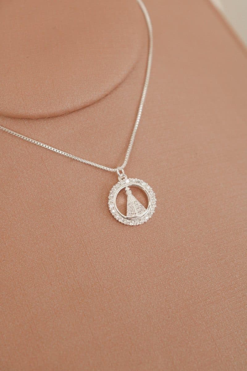 Colar Nossa Senhora redondo cristal