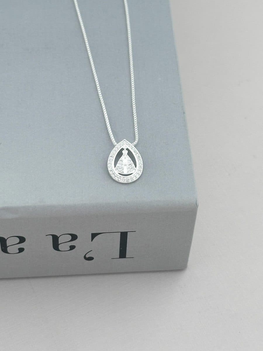 Colar gota Nossa Senhora cristal