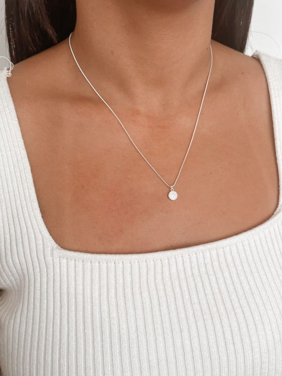 Colar redondo mini cravejado