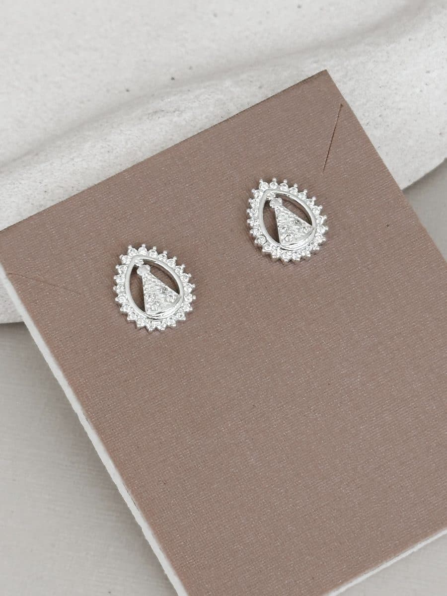 Brinco oval Nossa Senhora navetes