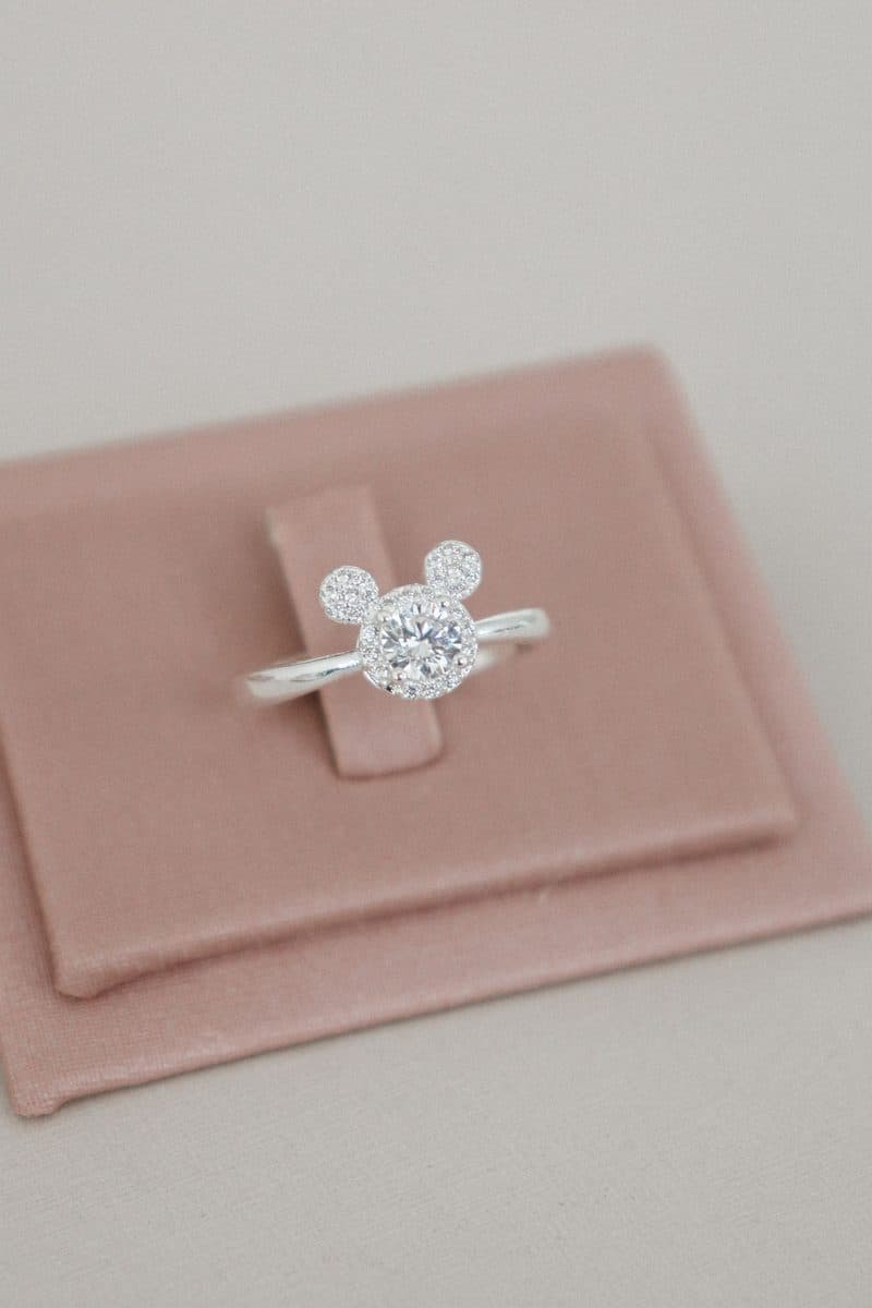 Anel ajustável Minnie cravejado