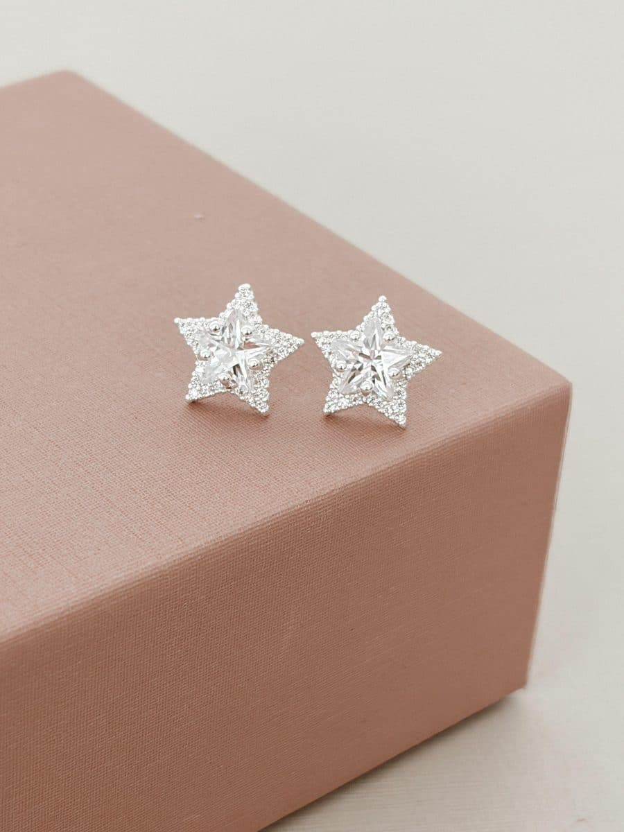 Brinco estrela cristal