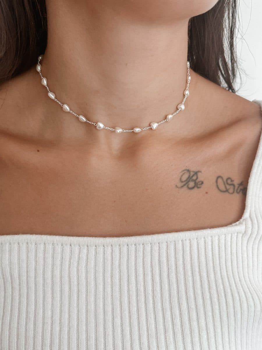 Choker pérolas coração
