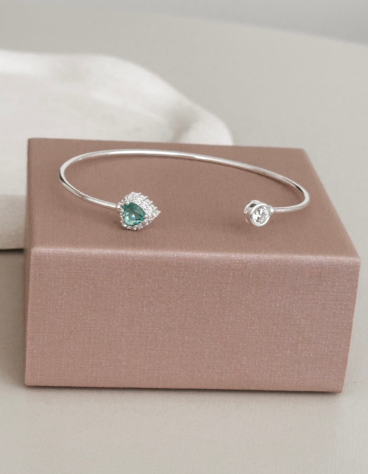Bracelete coração verde