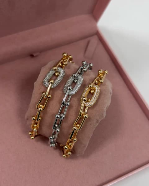 Pulseira elos em U com elo cravejado